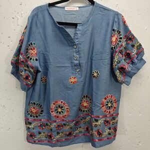 Ana + Rose Floral Embroidered Blouse Womens Medium‎